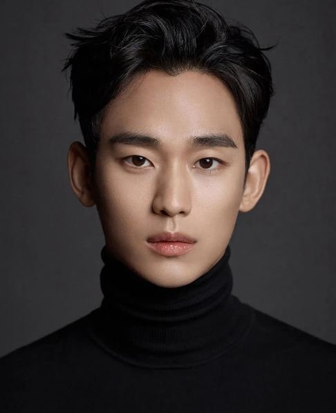 김수현 사주